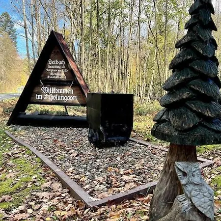 Am Hang Mit Malerischer Aussicht